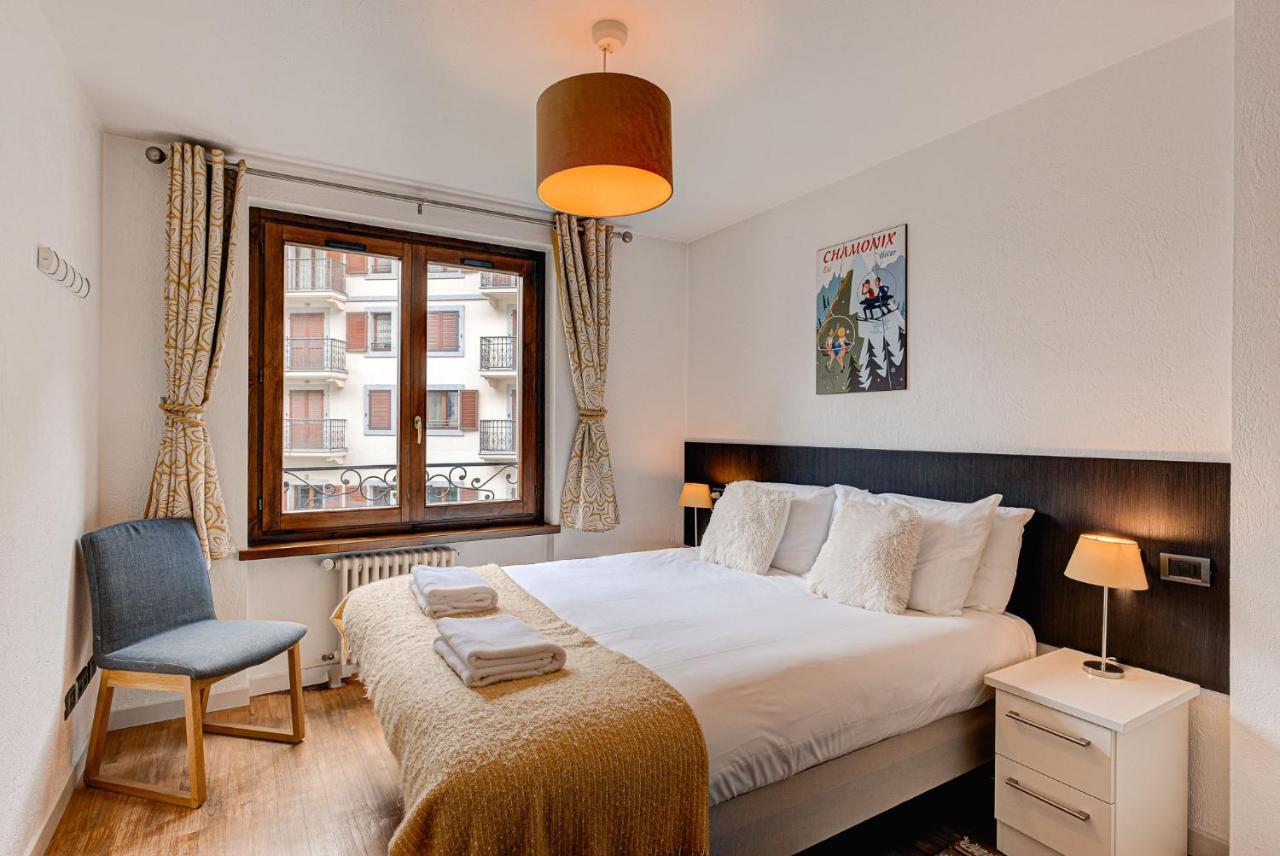 Apartment Cosmiques - Alpes Travel - Central Chamonix - Sleeps 4 Esterno foto