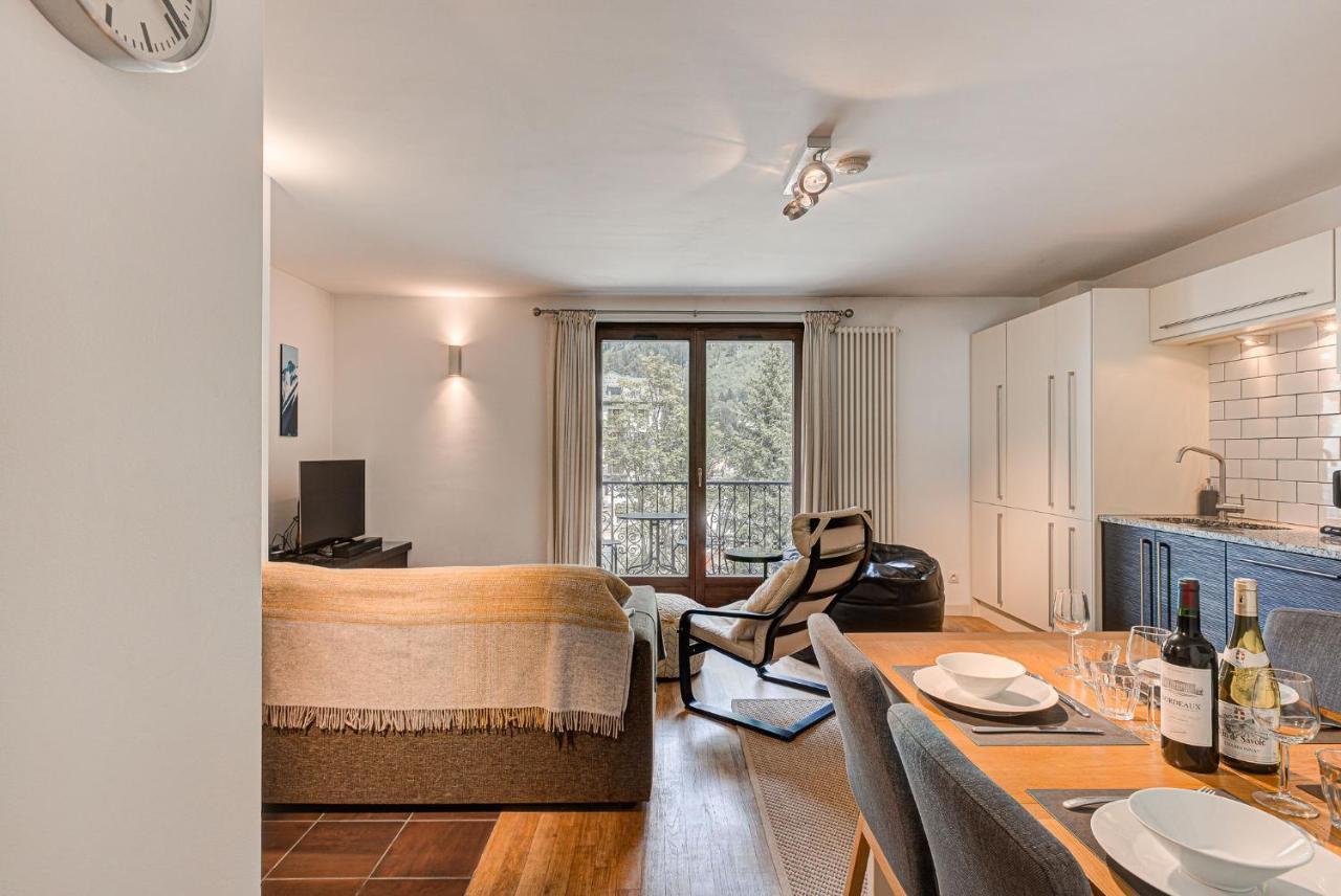Apartment Cosmiques - Alpes Travel - Central Chamonix - Sleeps 4 Esterno foto