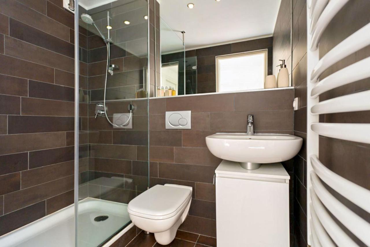 Apartment Cosmiques - Alpes Travel - Central Chamonix - Sleeps 4 Esterno foto