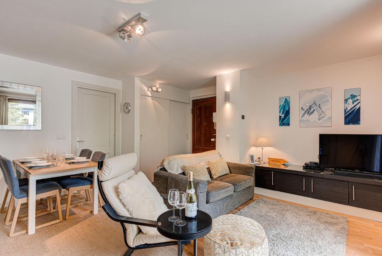 Apartment Cosmiques - Alpes Travel - Central Chamonix - Sleeps 4 Esterno foto