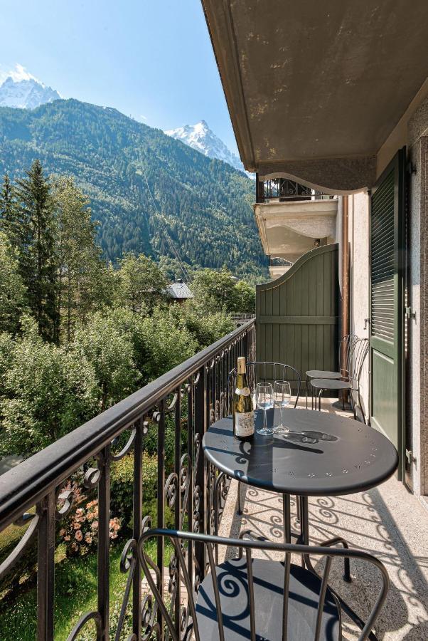 Apartment Cosmiques - Alpes Travel - Central Chamonix - Sleeps 4 Esterno foto
